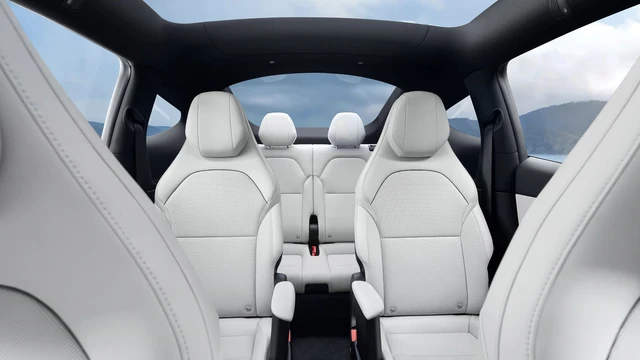 테슬라 모델 Y 사진 2