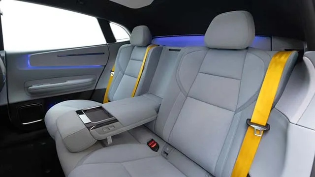 폴스타 Polestar 4 사진 4