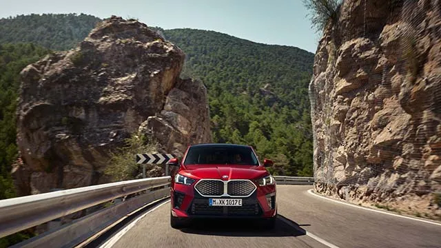 BMW iX2 사진 10