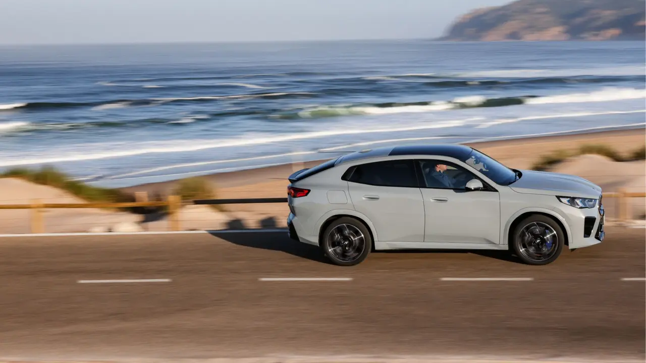 BMW iX2
