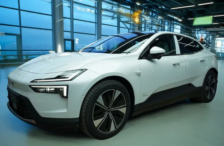 폴스타-Polestar-4